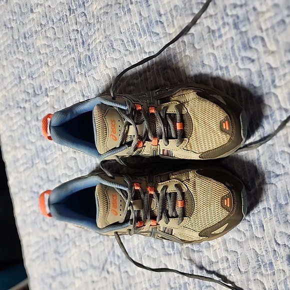 Ladies asics sneakers, size 8.5, great condition - Picture 6 of 6